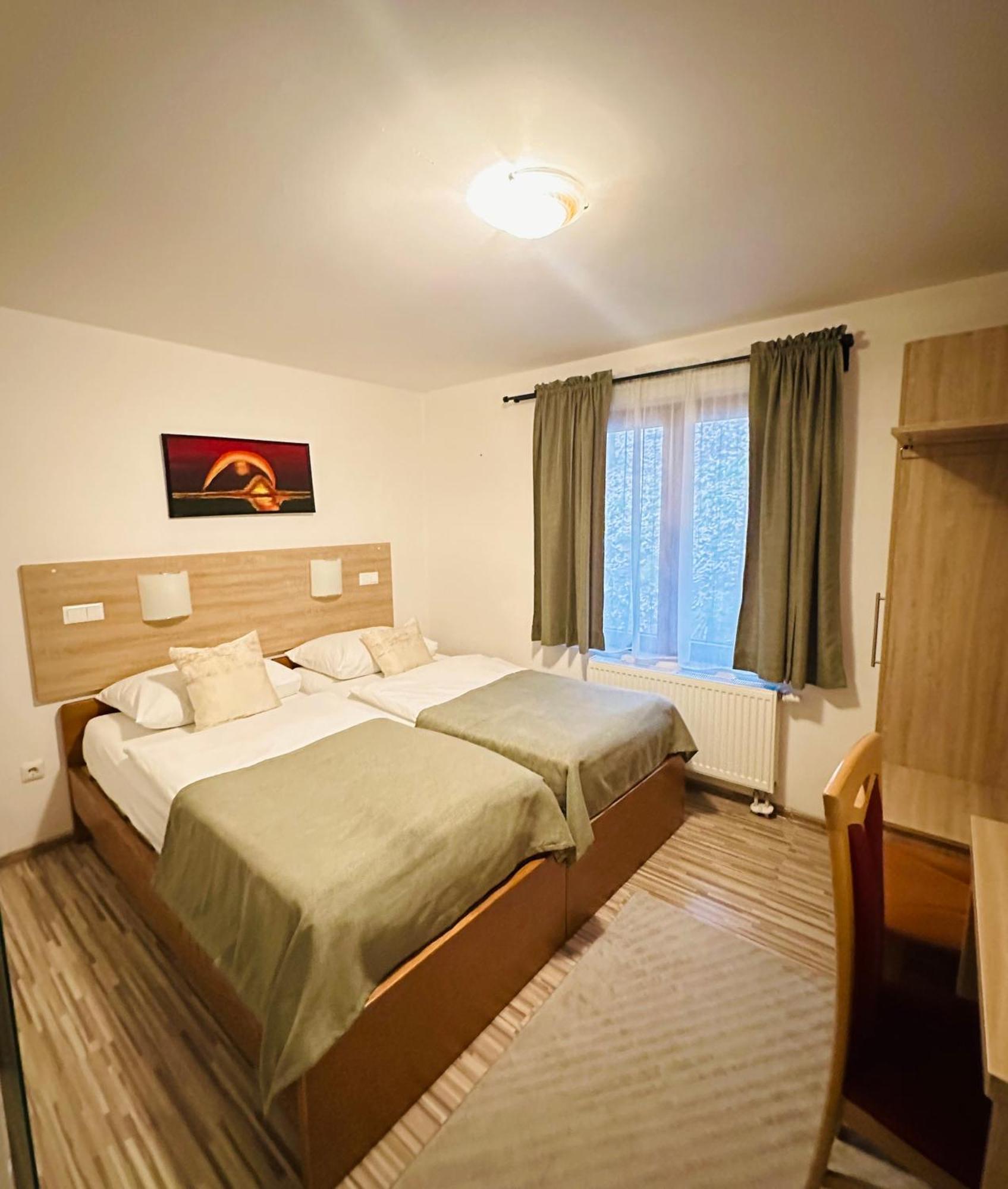 Motel Stovrela 察津 外观 照片